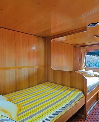 SkorpiosII_exterior_Cabin