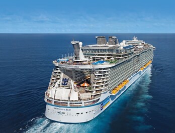 Large Cruise Ships with MSC Cruises