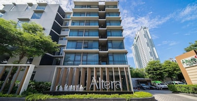 Altera Hotel And Residence