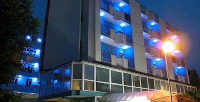 Hotel Dasamo - Dada Hotels