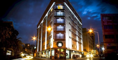 Perla Central Hotel