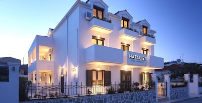 Natalie's Hotel & Apartments