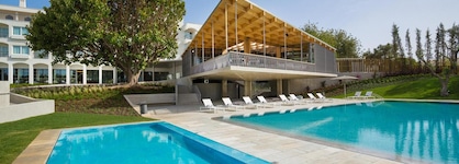 Ozadi Tavira Hotel