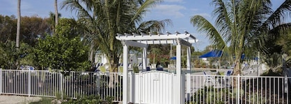 Ocean Pointe Suites At Key Largo