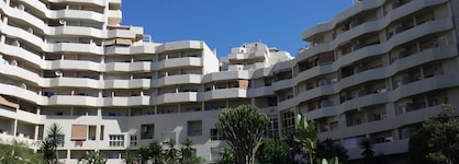 Apartamentos Benal Beach