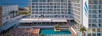Universal Hotel Romantica