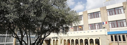 El Aguila Hotel