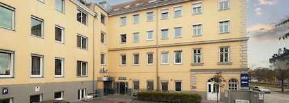 A&O  Wien Stadthalle