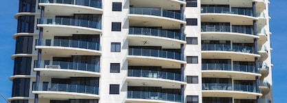 Park Regis Piermonde Apartments