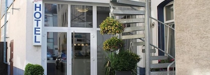 Aariana Hotel