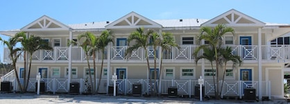Island Inn