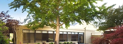 Wyndham Omaha   West Dodge