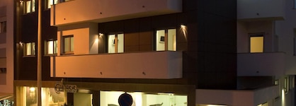 Hotel Genesis
