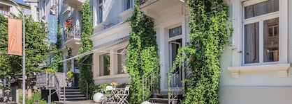 Alma Hotel