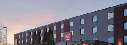Radisson Red London Gatwick Airport
