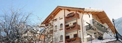 Family Hotel La Perla