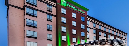 Holiday Inn Hotel & Suites Tulsa South