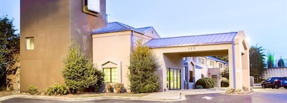 Rodeway Inn Austell Six Flags