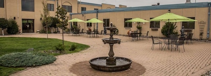 Baymont By Wyndham Fargo
