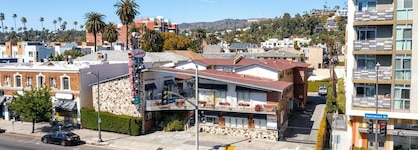 Hollywood Downtowner