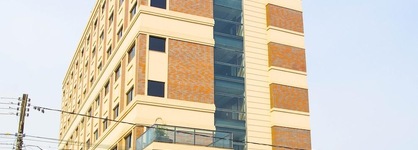 Golden Plaza Hotel