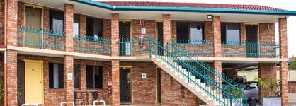 Crescent Motel