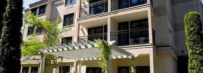 The Grand Hotel Nanaimo