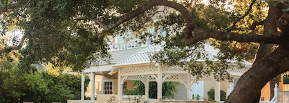 Cheshire Cat Inn & Cottages