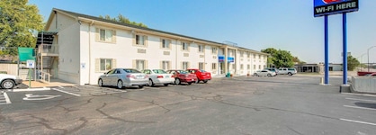Motel 6 Wichita East