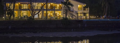 Acron Waterfront Resort