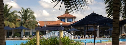 La Palm Royal Beach Hotel