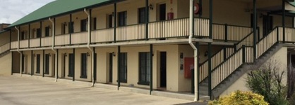 Town Square Motel