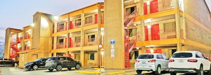 Howard Johnson By Wyndham Houston Hobby Airport