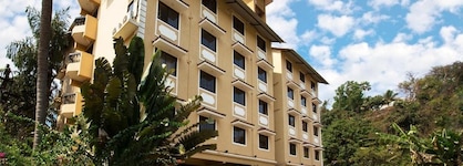 Rendezvous Beach Resort