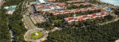 Barcelo Maya Grand Resort