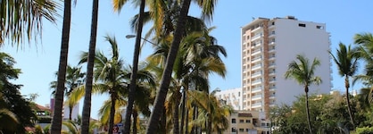 Pacific Palace Beach Tower Hotel