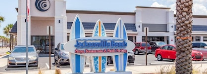 Apartment 2 Bedrooms in Beaches, Jacksonville Beach