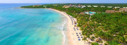 Grand Palladium Colonial Resort & Spa