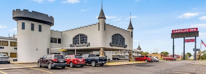 Camelot Inn