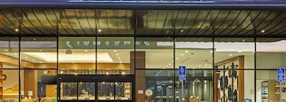 Cambria Hotel Burbank Airport