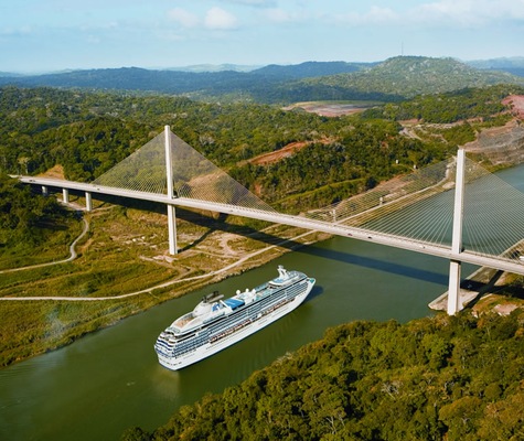 Coral Princess crossing Panama Canal
