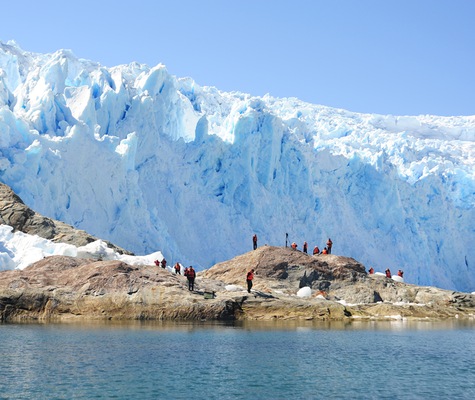 Kawesar_Glacier_El_Brujo
