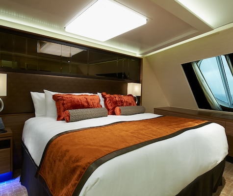 Image Celebrity Reflection 22