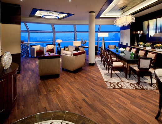 Image Celebrity Reflection 17