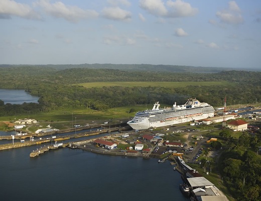 Coral Princess crossing Panama Canal