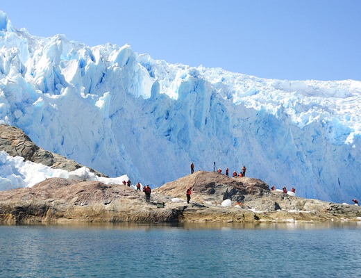 Kawesar_Glacier_El_Brujo