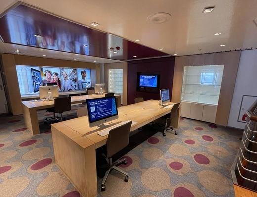 Image Celebrity Infinity 10