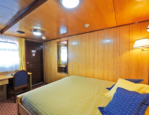 SkorpiosII_Exterior_Double_bed