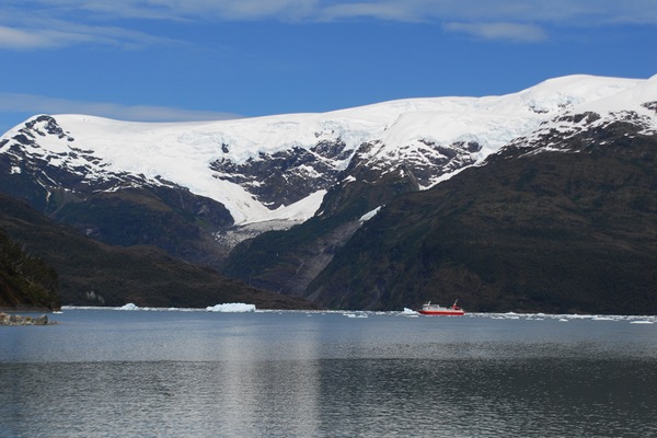 Kawesar_Fjord_Calvo