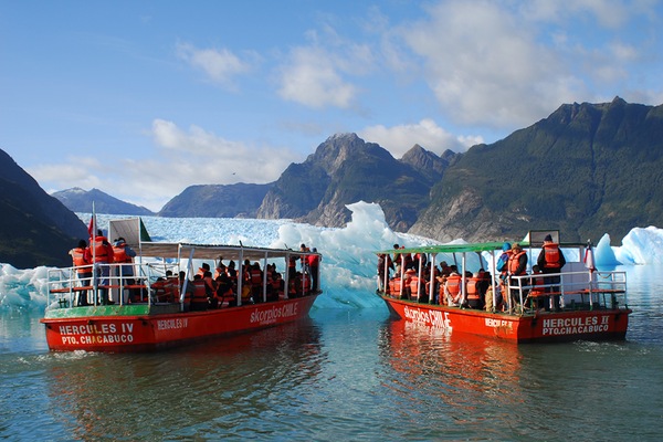 Chonos_Coloured_Icebergs